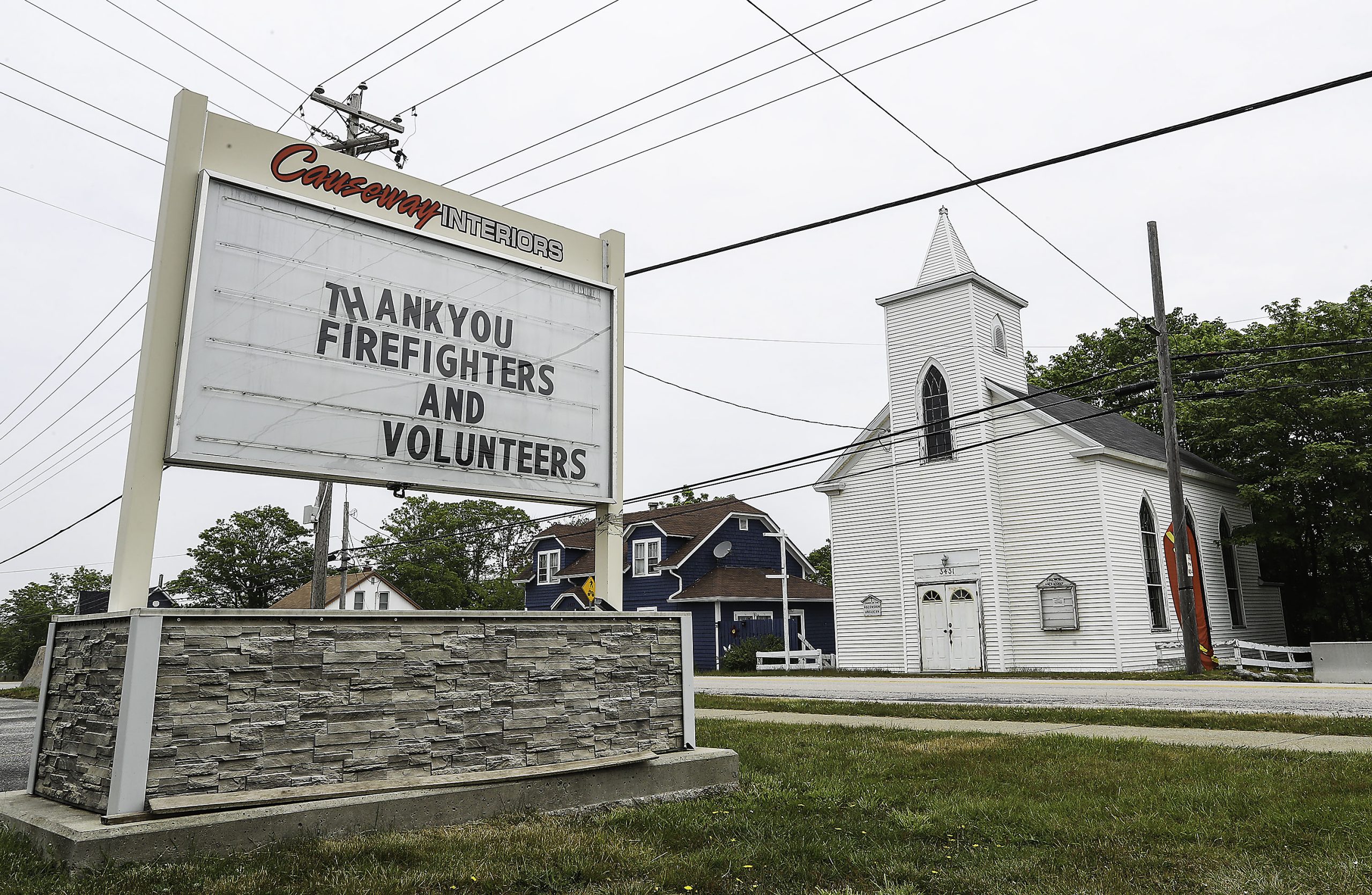 Firefighters From Canada U S Battling Nova Scotia S Barrington