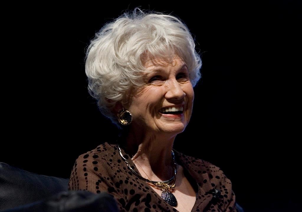 A list of books by Canadian literary giant, Nobel winner Alice Munro, dead at age 92