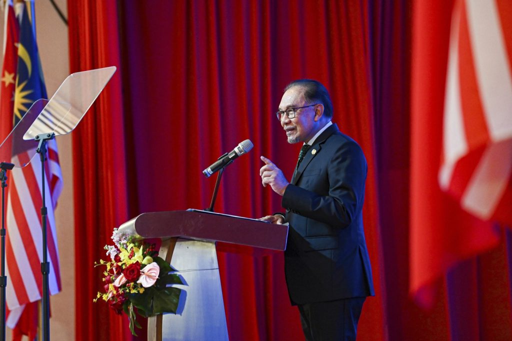 Malaysian leader Anwar says China a 'true friend' and not to be feared as Premier Li ends visit