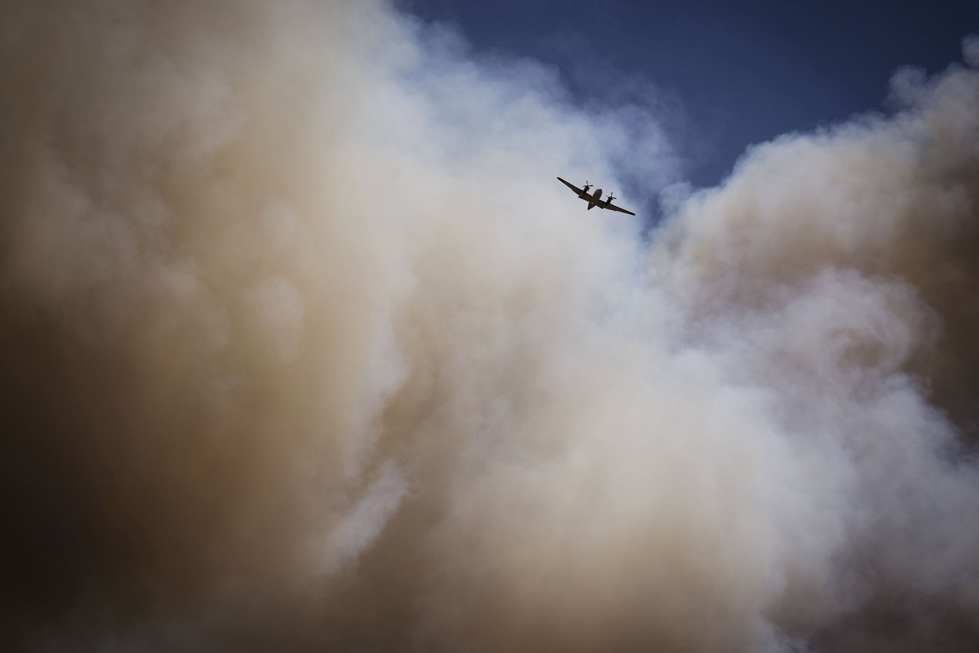 数千人が避難を余儀なくされたニューメキシコ州の山火事で少なくとも1人が死亡、知事室が発表