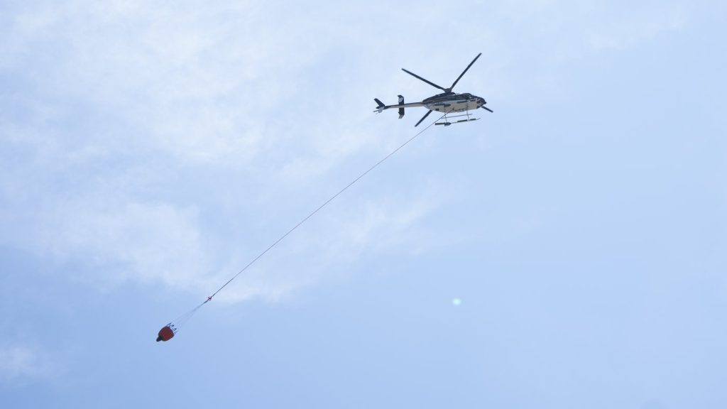 A waterbombing helicopter