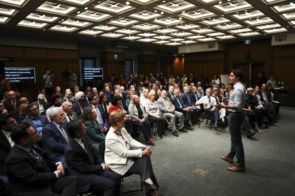 Unspecified number of Liberal MPs set to confront Trudeau, ask him to step down