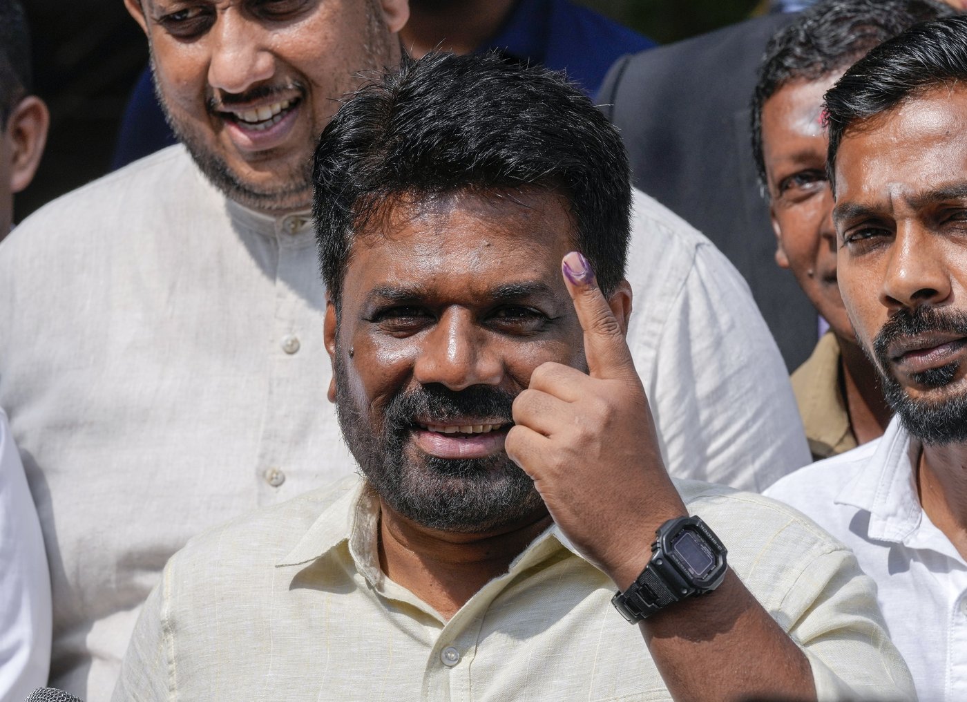 Sri Lanka's Marxistleaning president appoints after election win