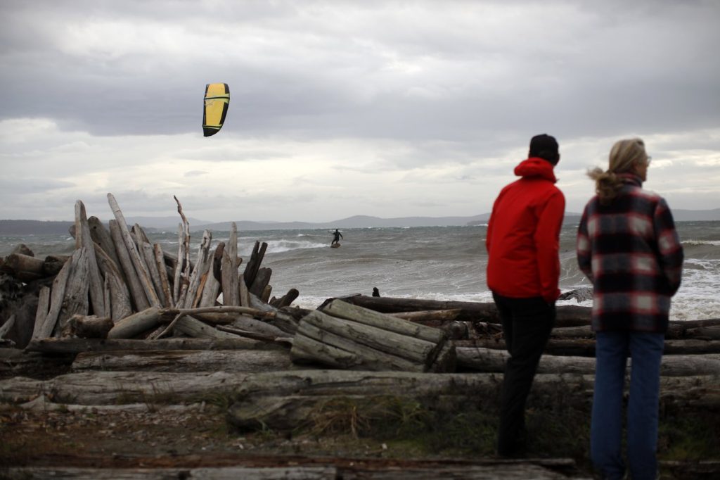 Strong Winds And Heavy Rain Hit B.c.'s South Coast On Christmas Day