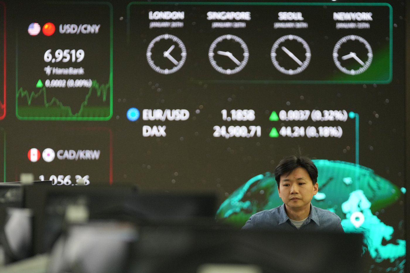 Asian shares mostly dip as the yen rises against the U.S. dollar