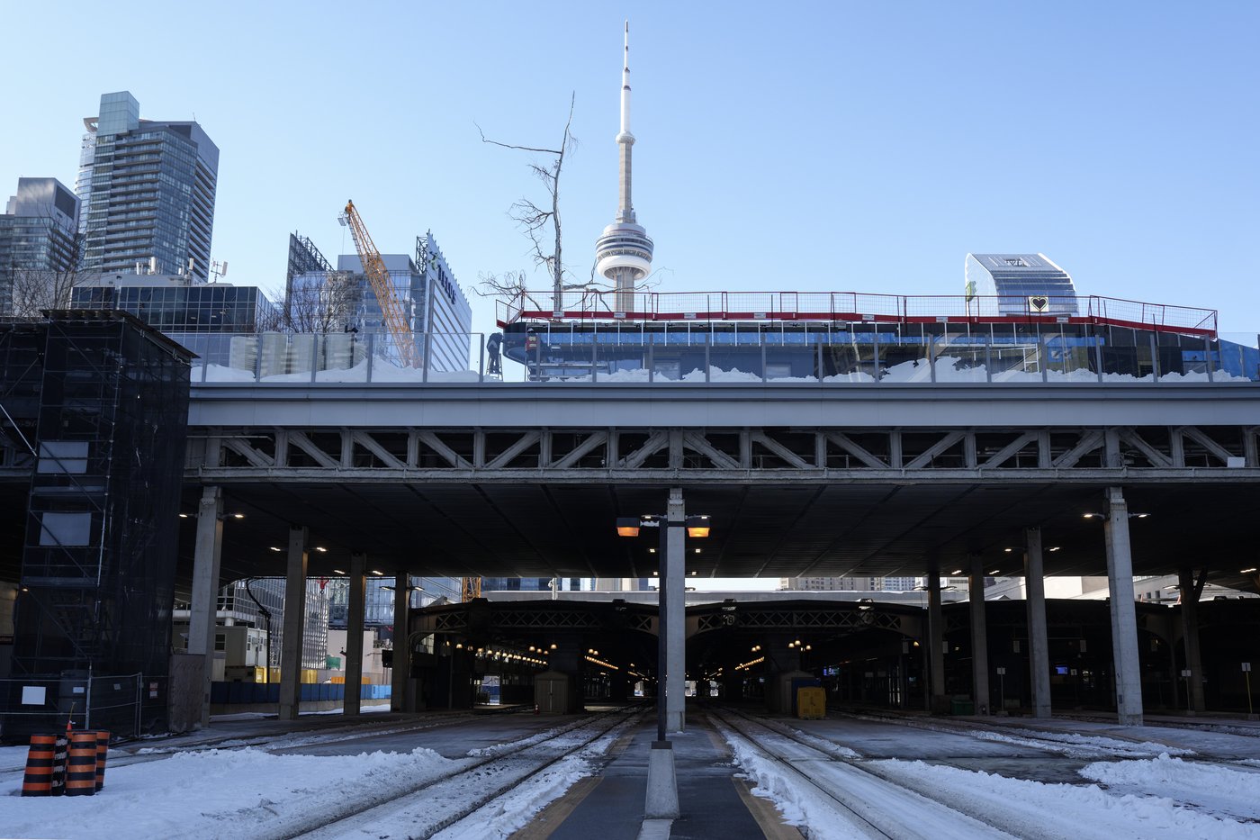Missing track screws may have caused GO train derailment in Toronto: Metrolinx